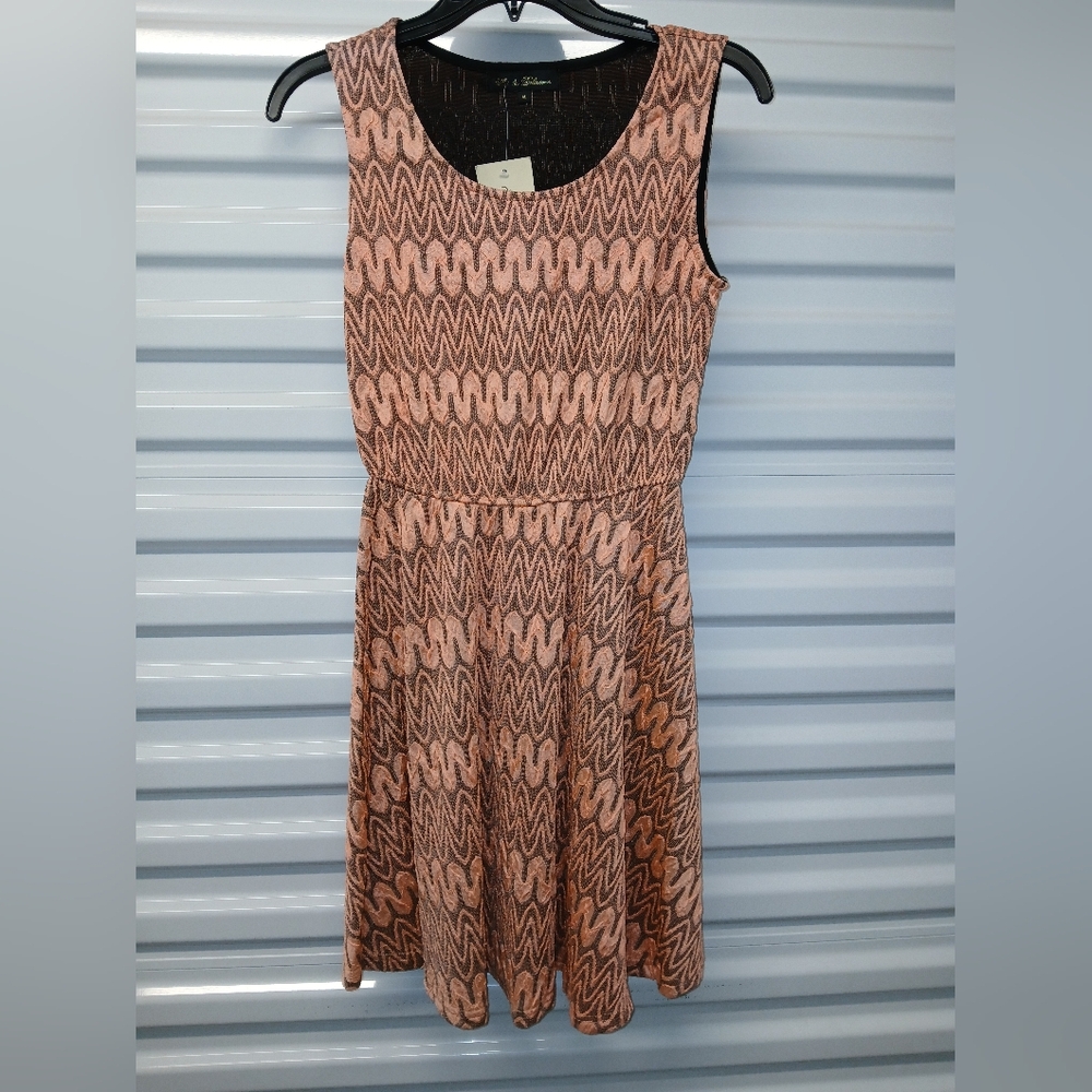 NWT! Womens Hot & Delicious Coral Dress Size M